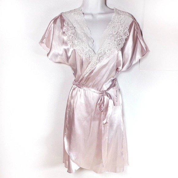 NWT Linea‎ Donatella Light Pink Satin Robe S/M Lace Applique - Attached Belt - Picture 1 of 9